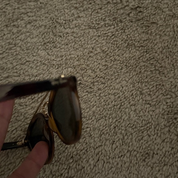 Ray-Ban Tortoise Shell Sunglasses - Picture 6 of 6